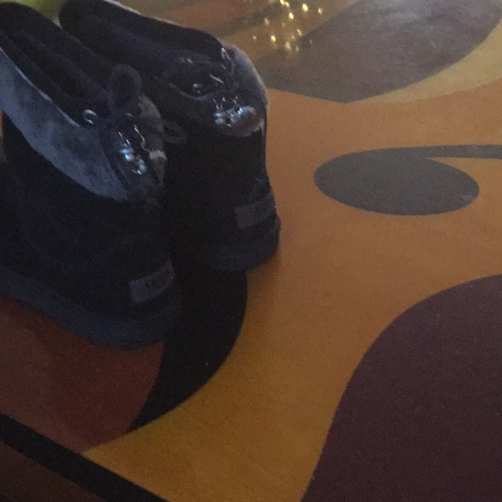 uggs - Picture 4 of 4